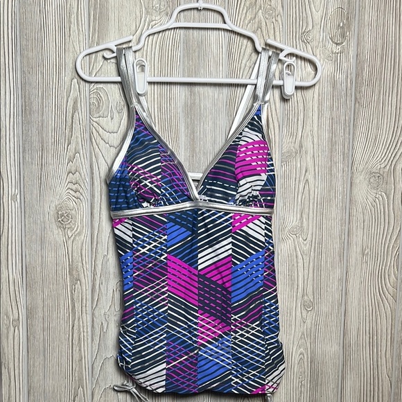 Geometric Patterned tankini Swim Size Small - Picture 1 of 5